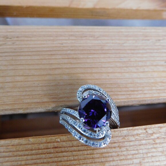 Ladies Sterling Silver 925 - Amethyst Purple Quartz Ring - Cocktail Ring - Picture 3 of 6